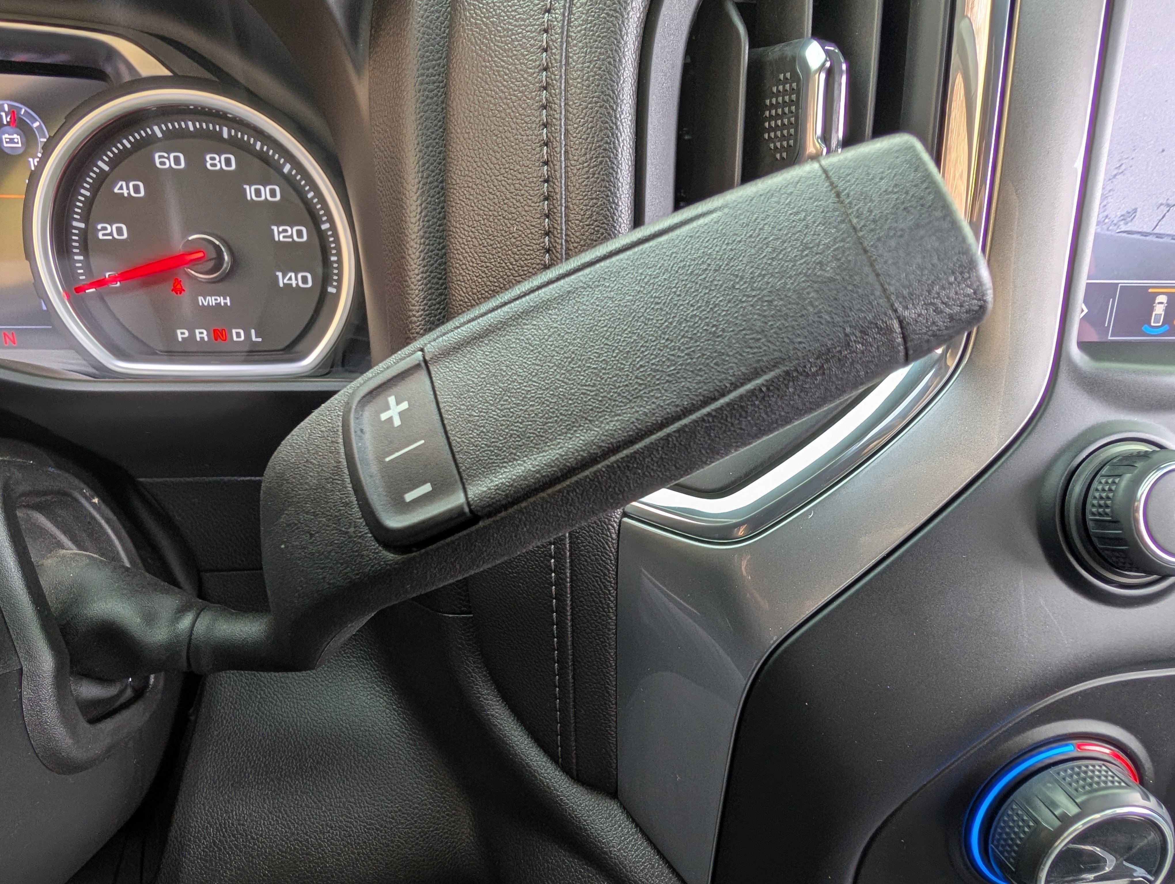 Used 2022 Chevrolet Silverado 1500 LTZ w/ Technology Package image 32