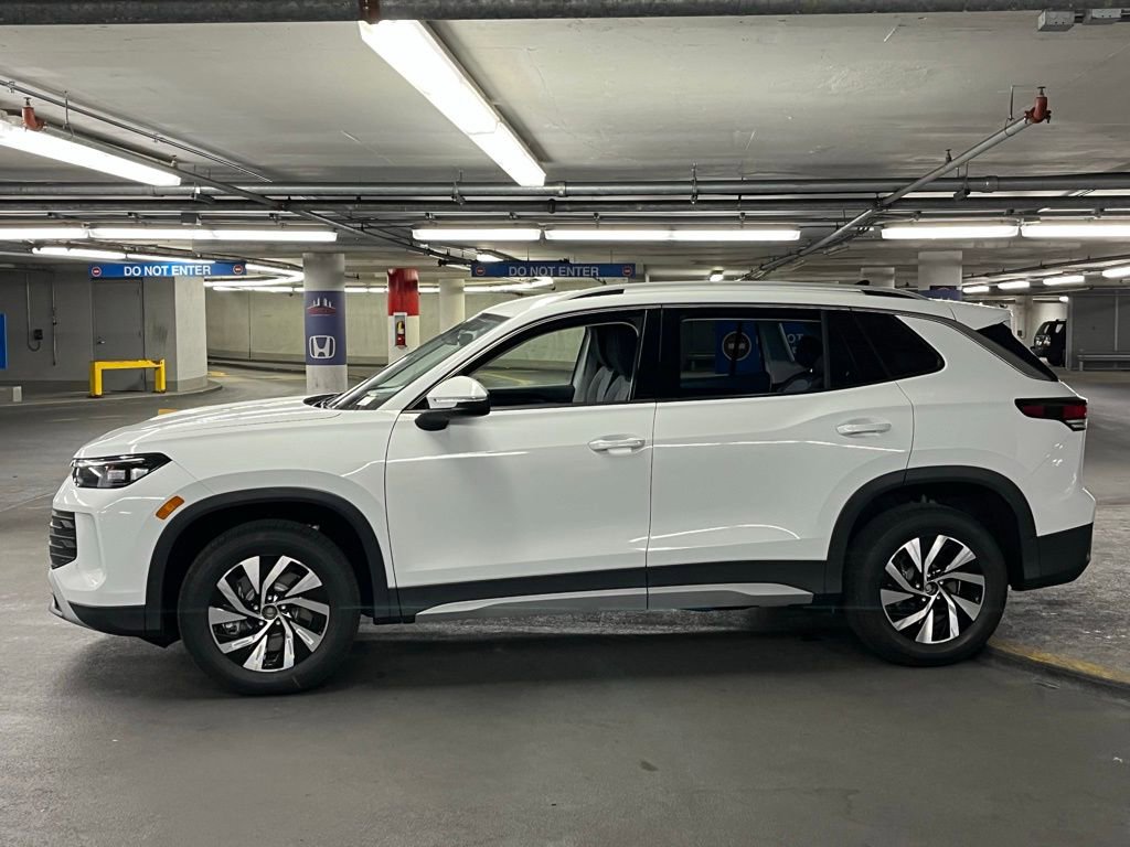 New 2026 Volkswagen Tiguan S FWD image 32