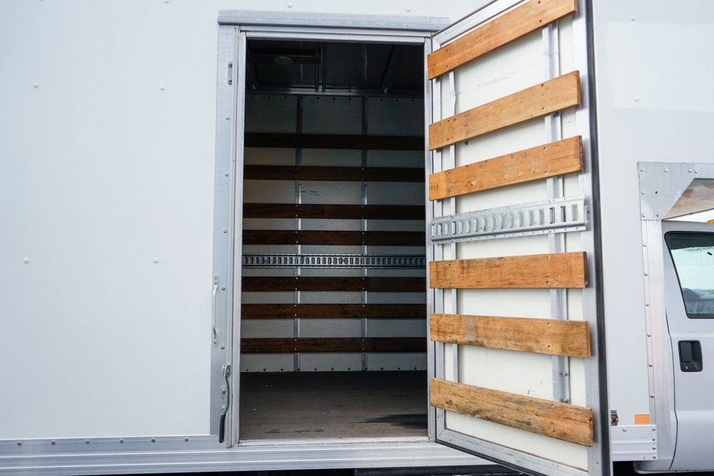 Used 2016 Ford F650 2WD Regular Cab Super Duty image 15