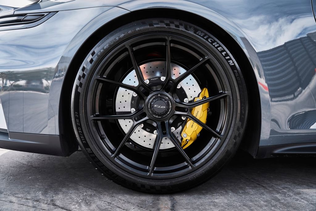 Used 2025 Porsche 911 GT3 RWD image 25