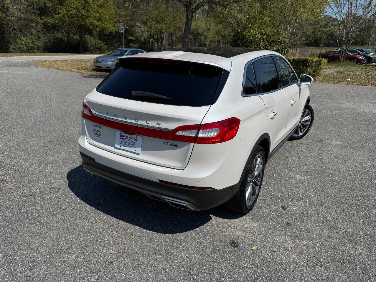 Used 2016 Lincoln MKX Reserve w/ Luxury Package image 6