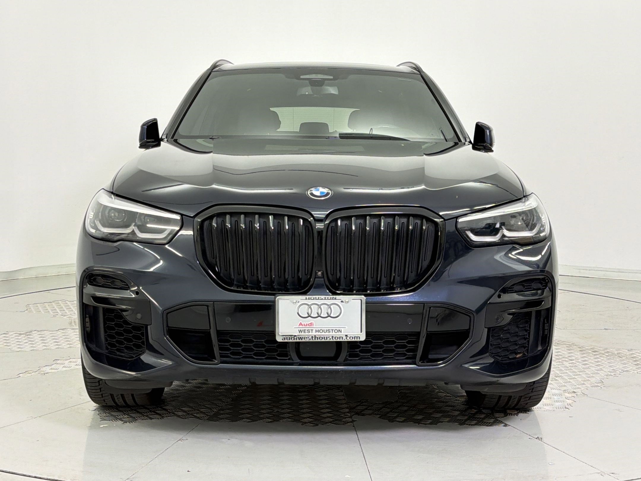 Used 2022 BMW X5 M50i w/ Dynamic Handling Package image 6