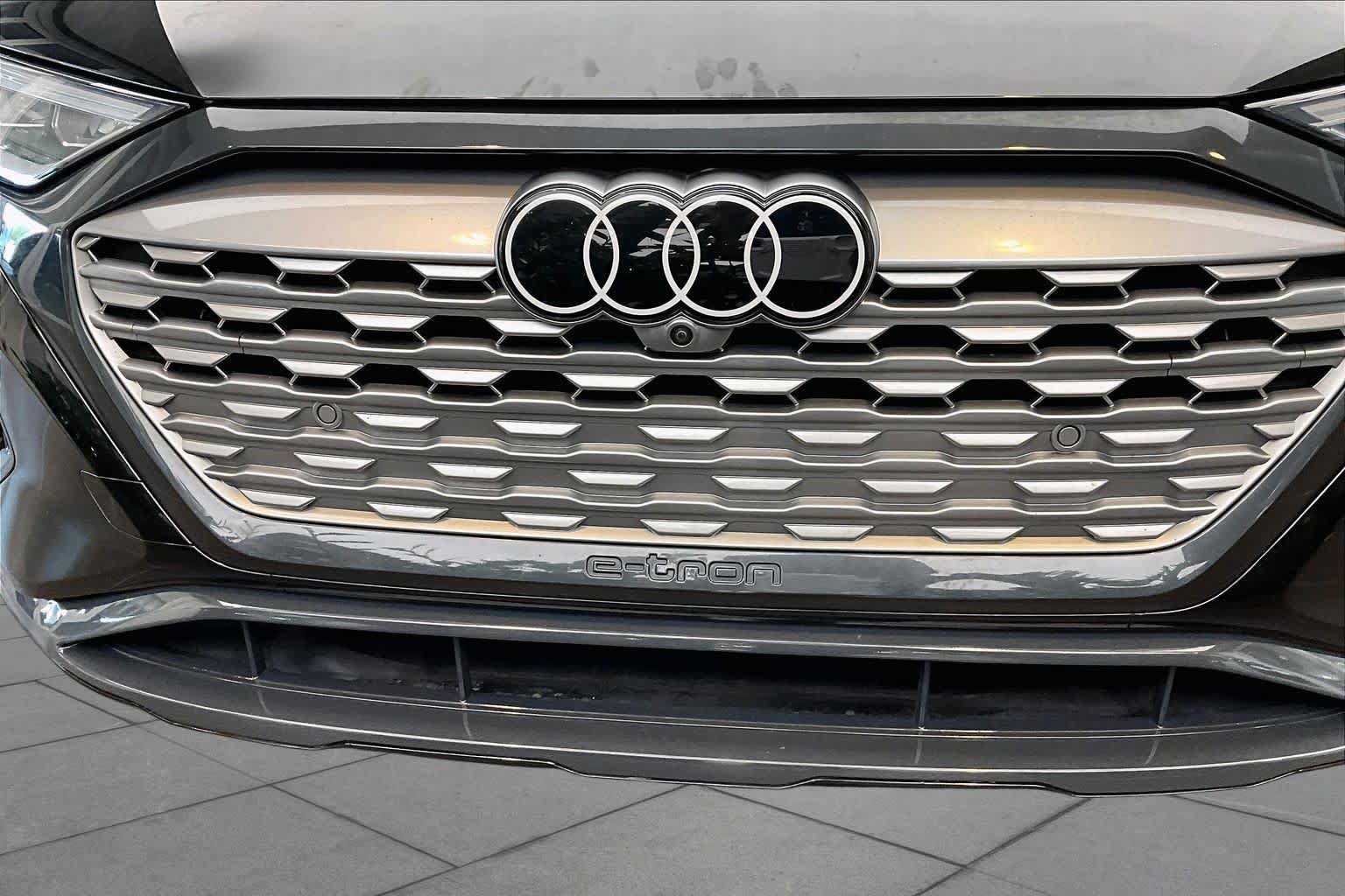 Used 2024 Audi Q8 e-tron Premium Plus AWD/4WD image 30
