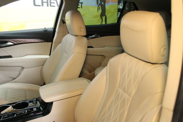 Used 2022 Buick Envision Avenir w/ Technology Package II FWD image 20