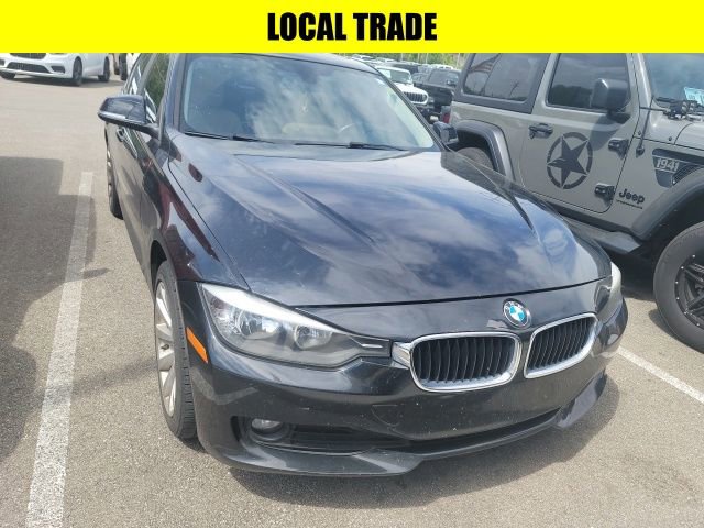 Used 2014 BMW 320i xDrive Sedan image 3