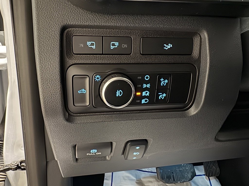 Used 2024 Ford F350 Lariat w/ Lariat Ultimate Package image 18