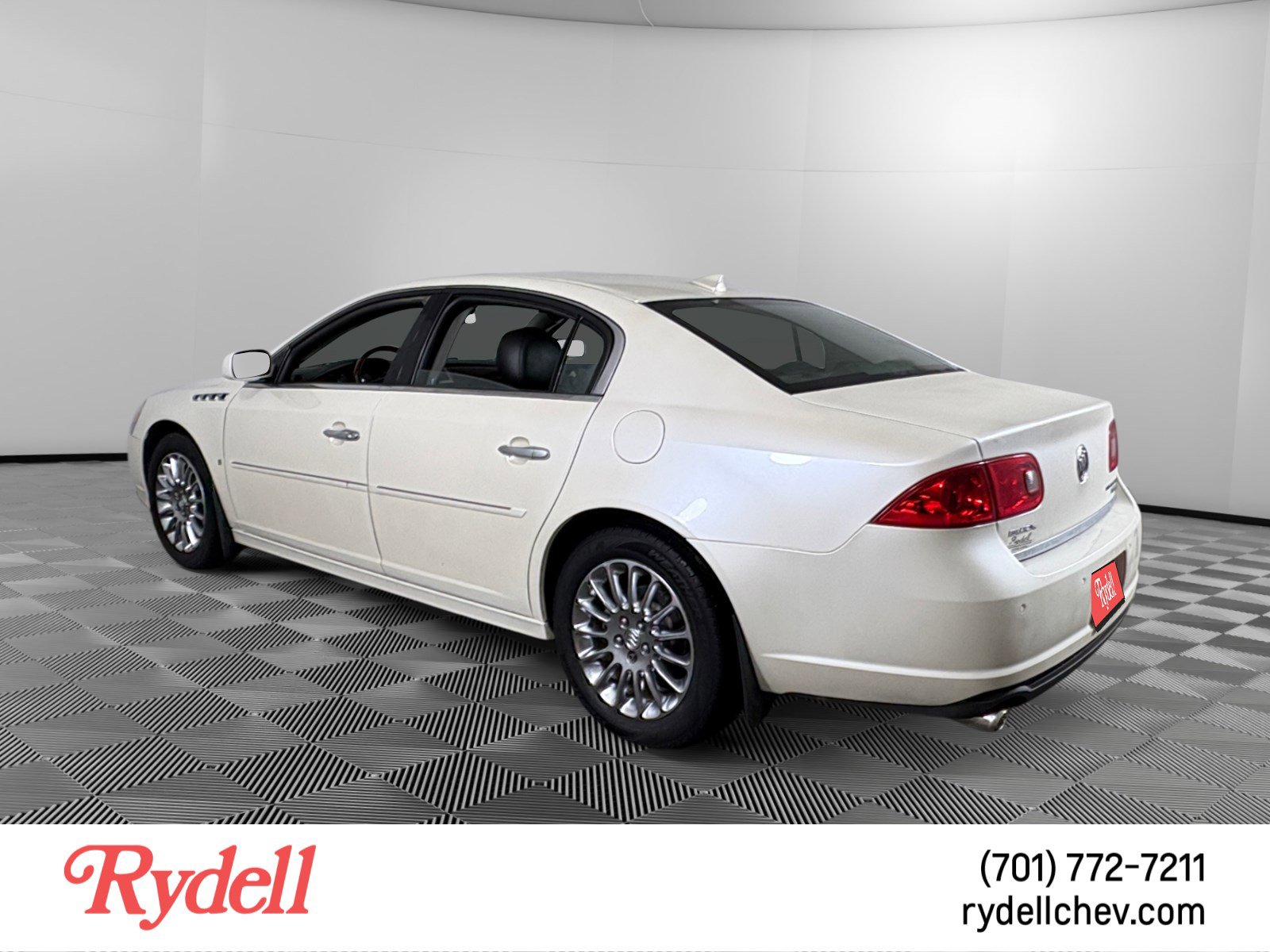 Used 2009 Buick Lucerne Super FWD image 3