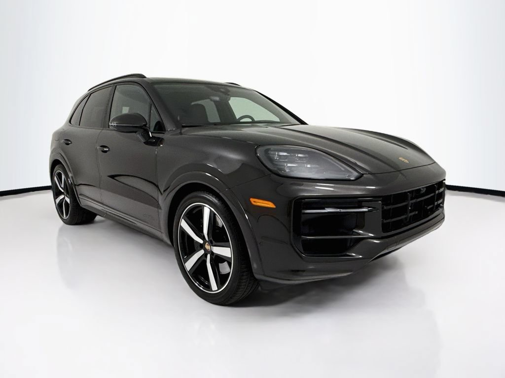 Certified 2025 Porsche Cayenne GTS AWD/4WD image 9