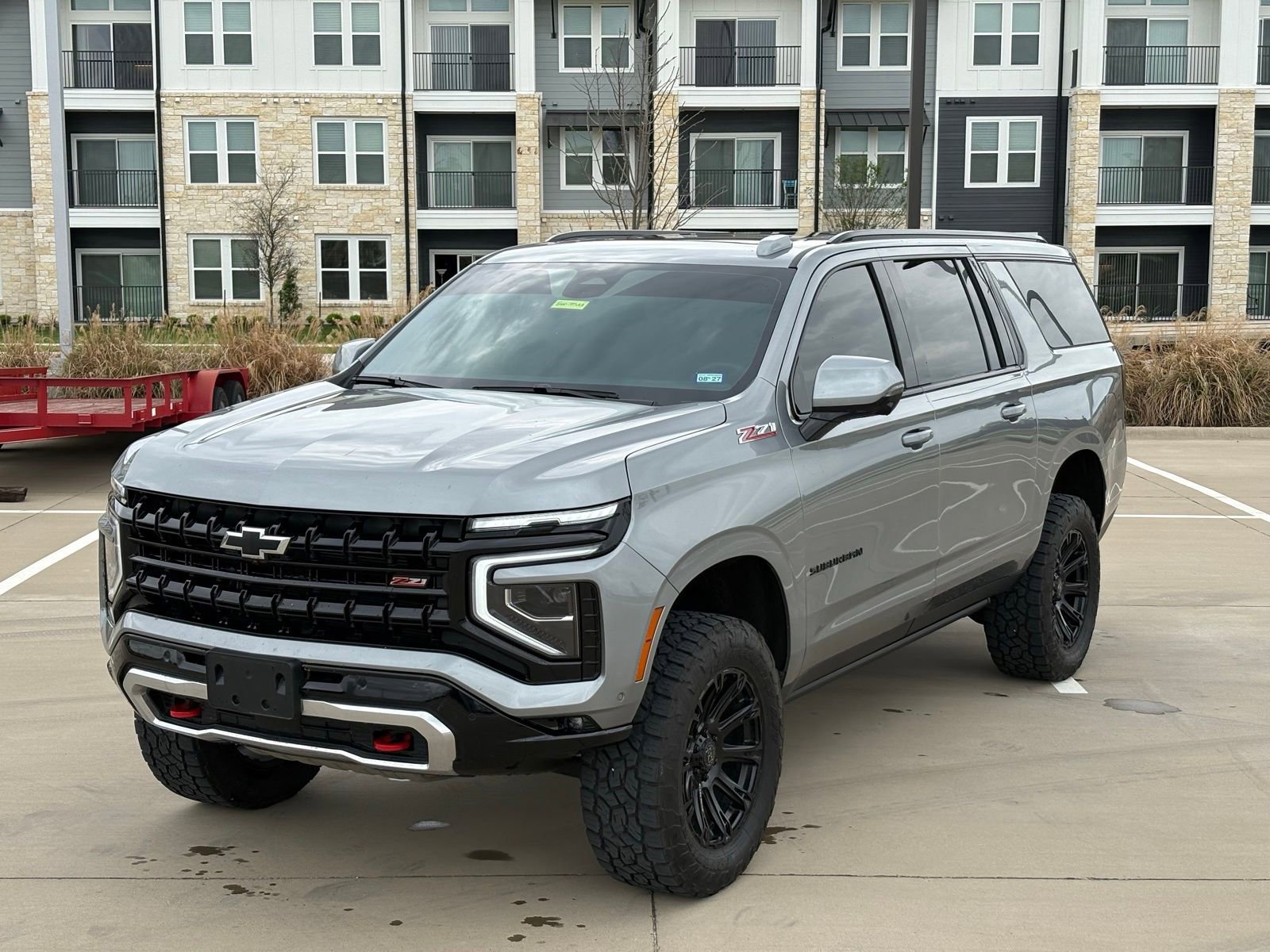 Used 2025 Chevrolet Suburban Z71 w/ Comfort Package image 12