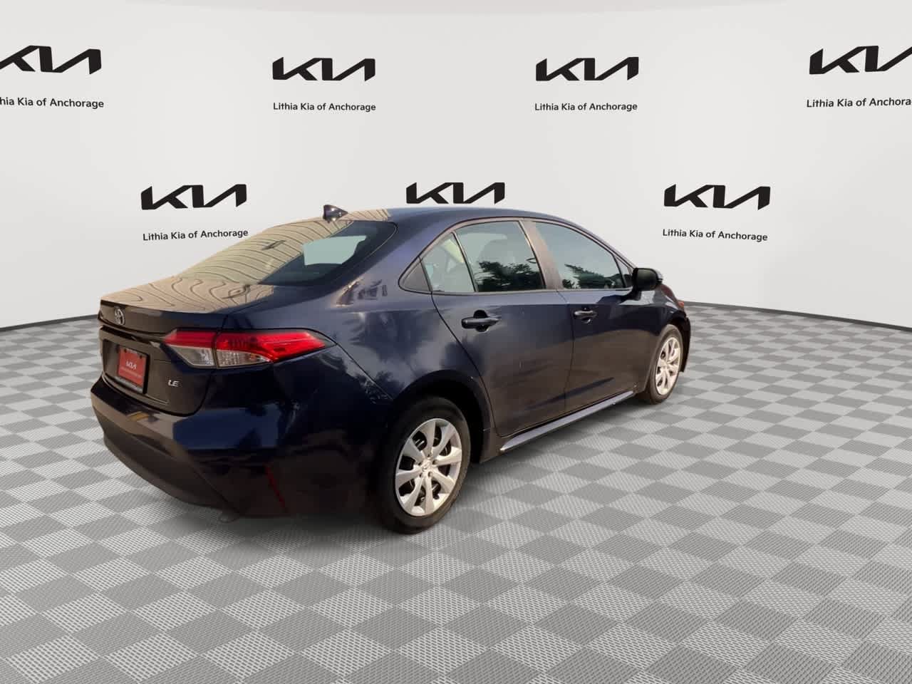 Used 2024 Toyota Corolla LE FWD image 8