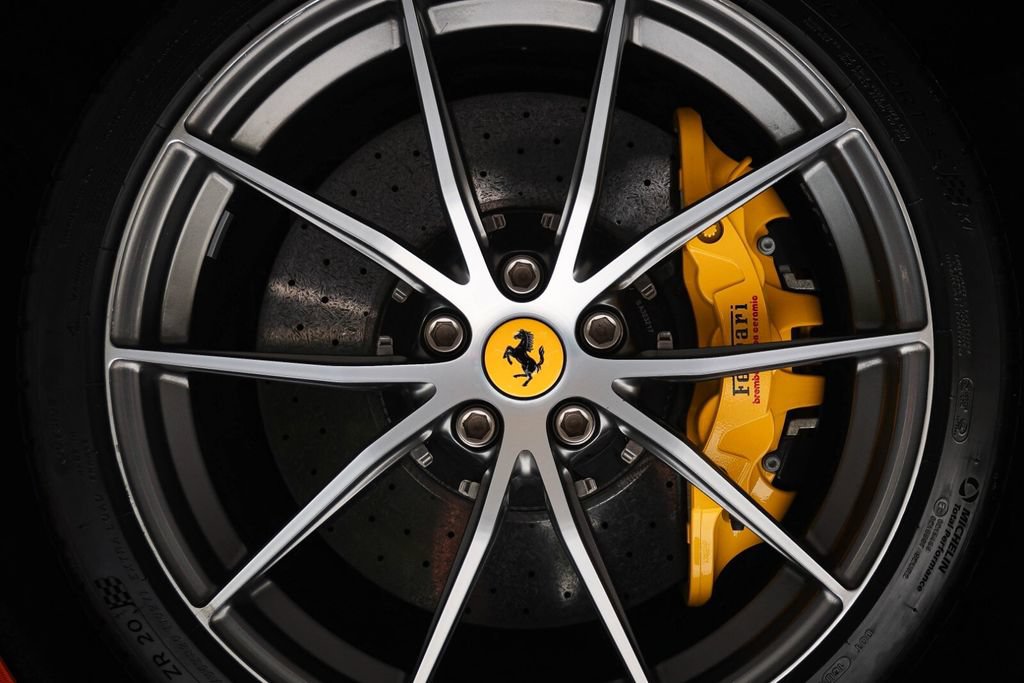 Certified 2019 Ferrari 812 Superfast RWD image 13
