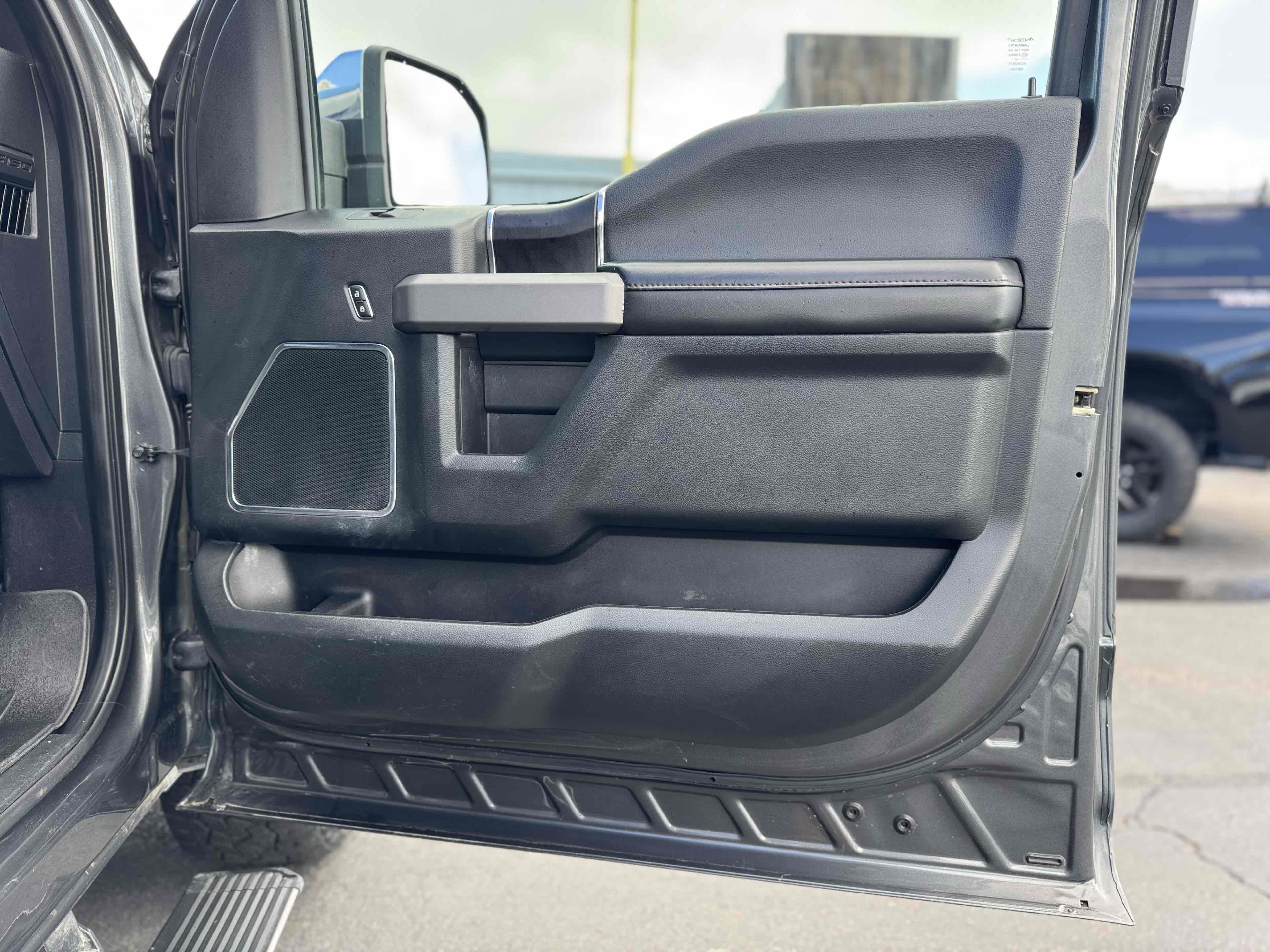 Used 2019 Ford F150 Platinum AWD/4WD image 40
