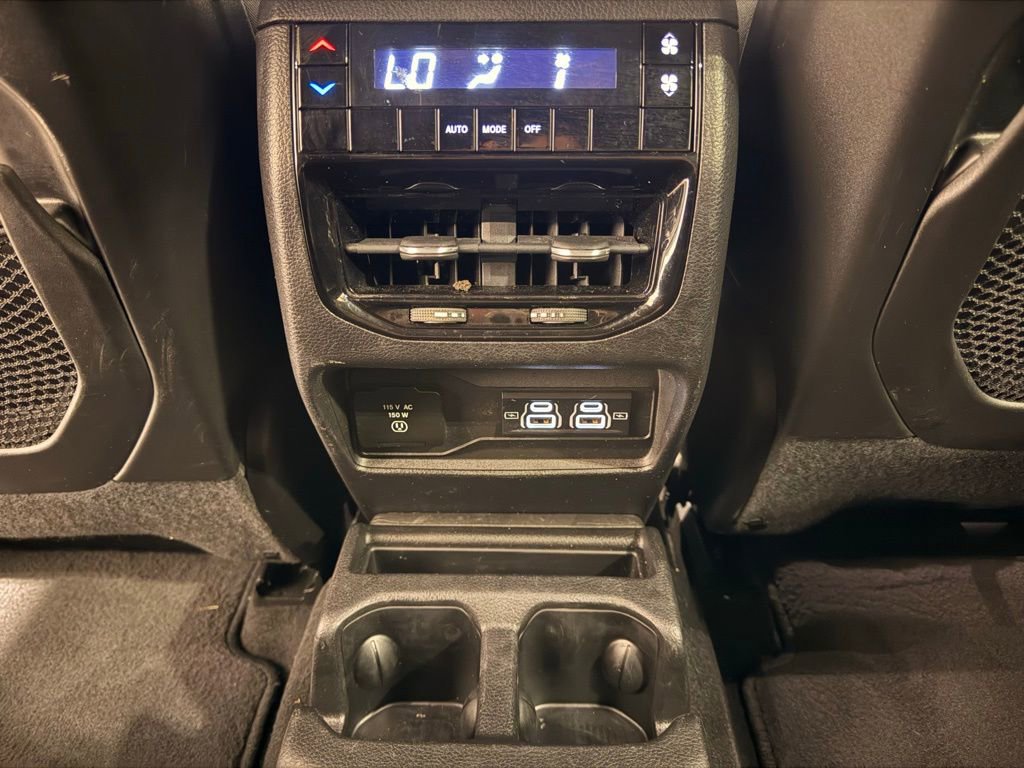 Used 2022 Jeep Grand Cherokee L Laredo image 33