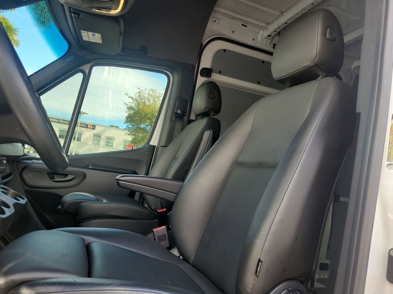 Used 2023 Mercedes-Benz Sprinter 144 Cargo image 22