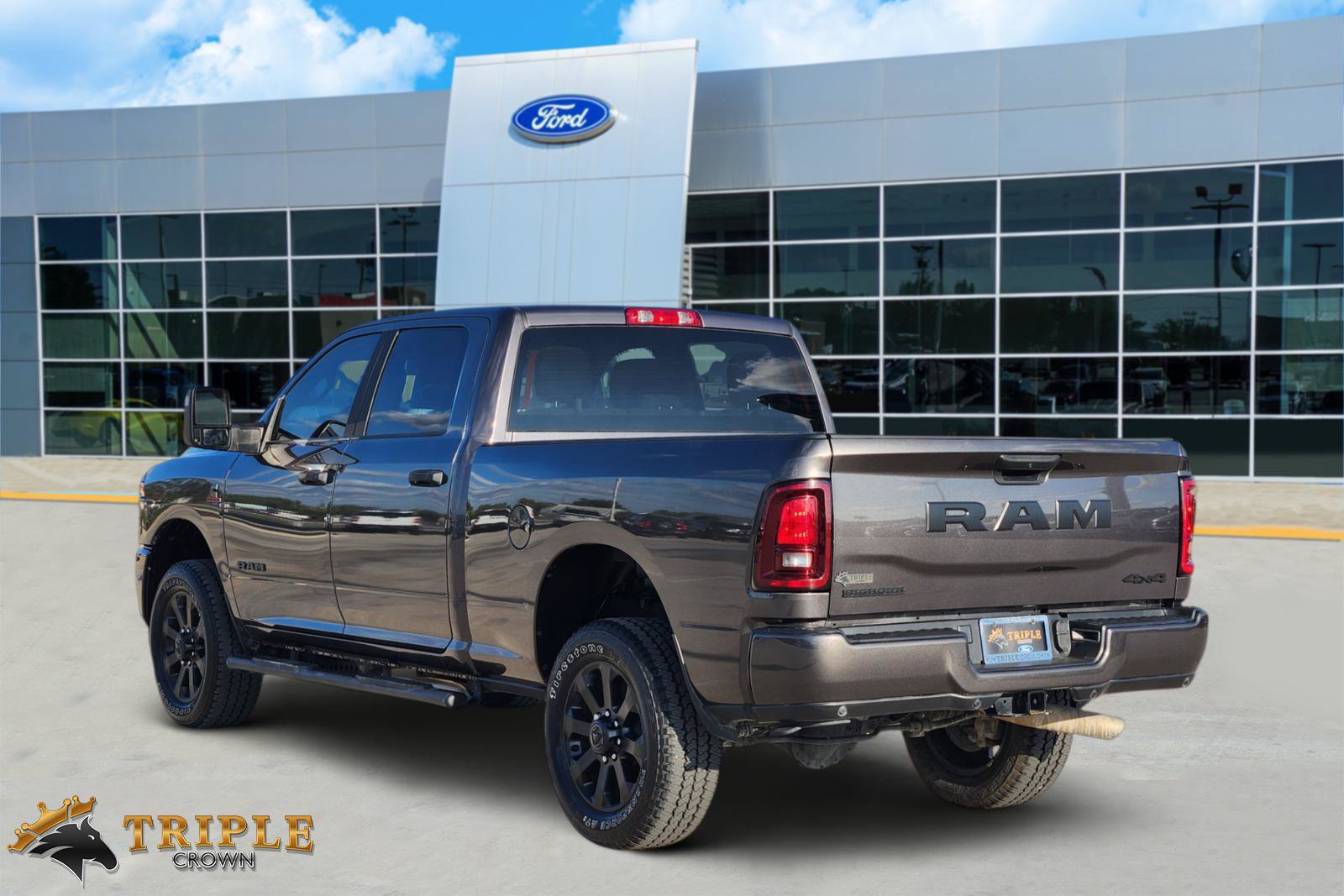 Used 2025 RAM 2500 Big Horn AWD/4WD image 4