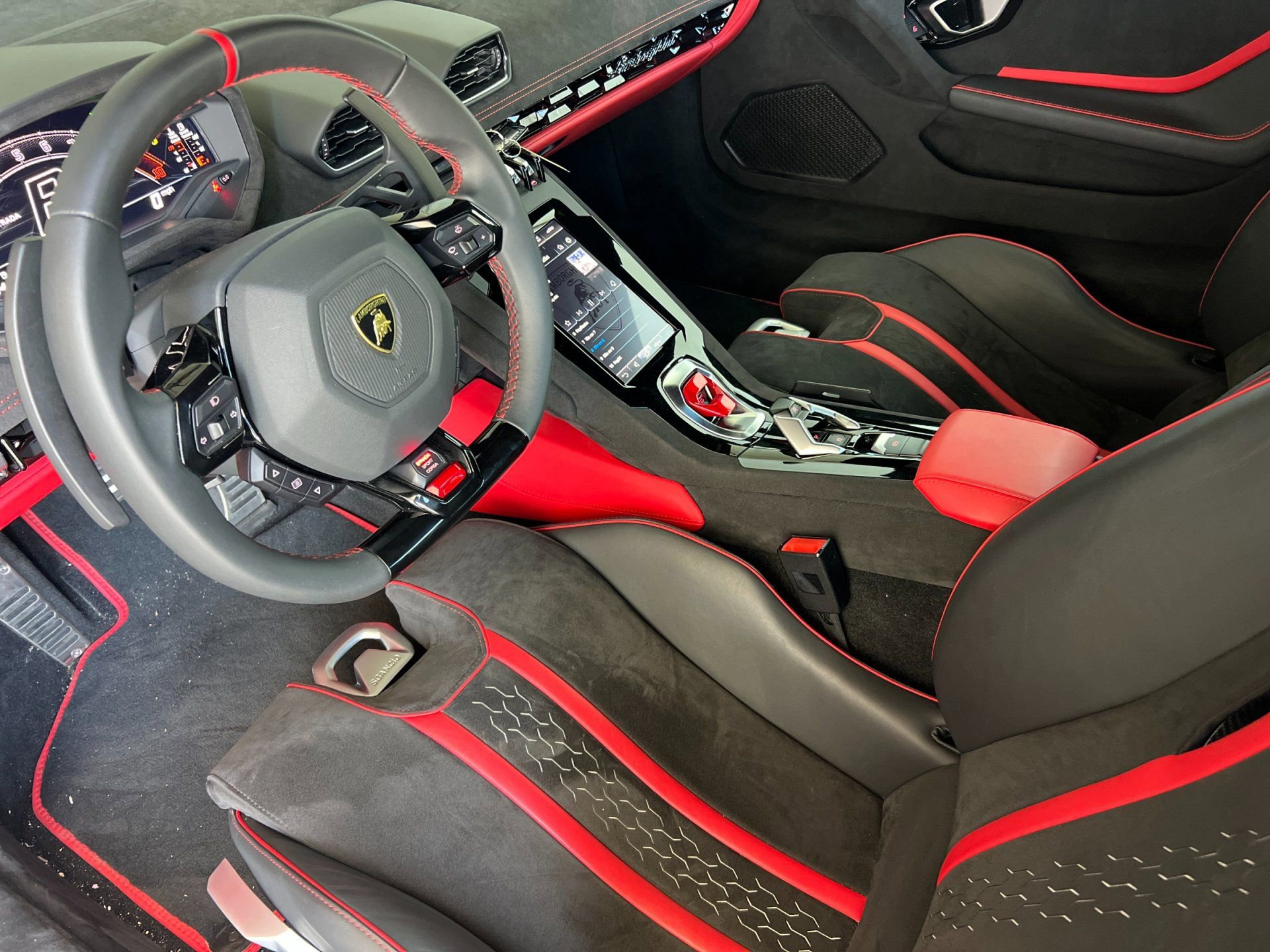 Used 2024 Lamborghini Huracan Tecnica RWD image 14