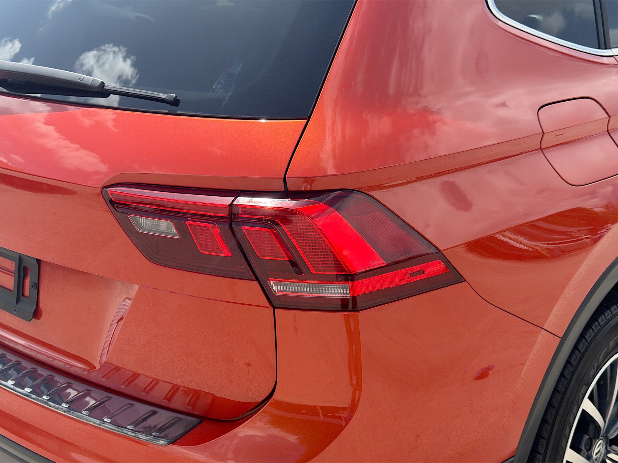 Used 2019 Volkswagen Tiguan SE image 25