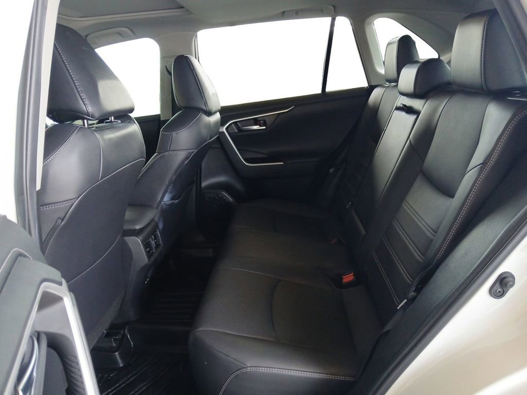 Used 2022 Toyota RAV4 Limited FWD image 13