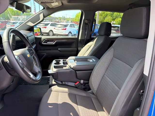 Used 2024 Chevrolet Silverado 1500 LT w/ Z71 Off-Road Package AWD/4WD image 17