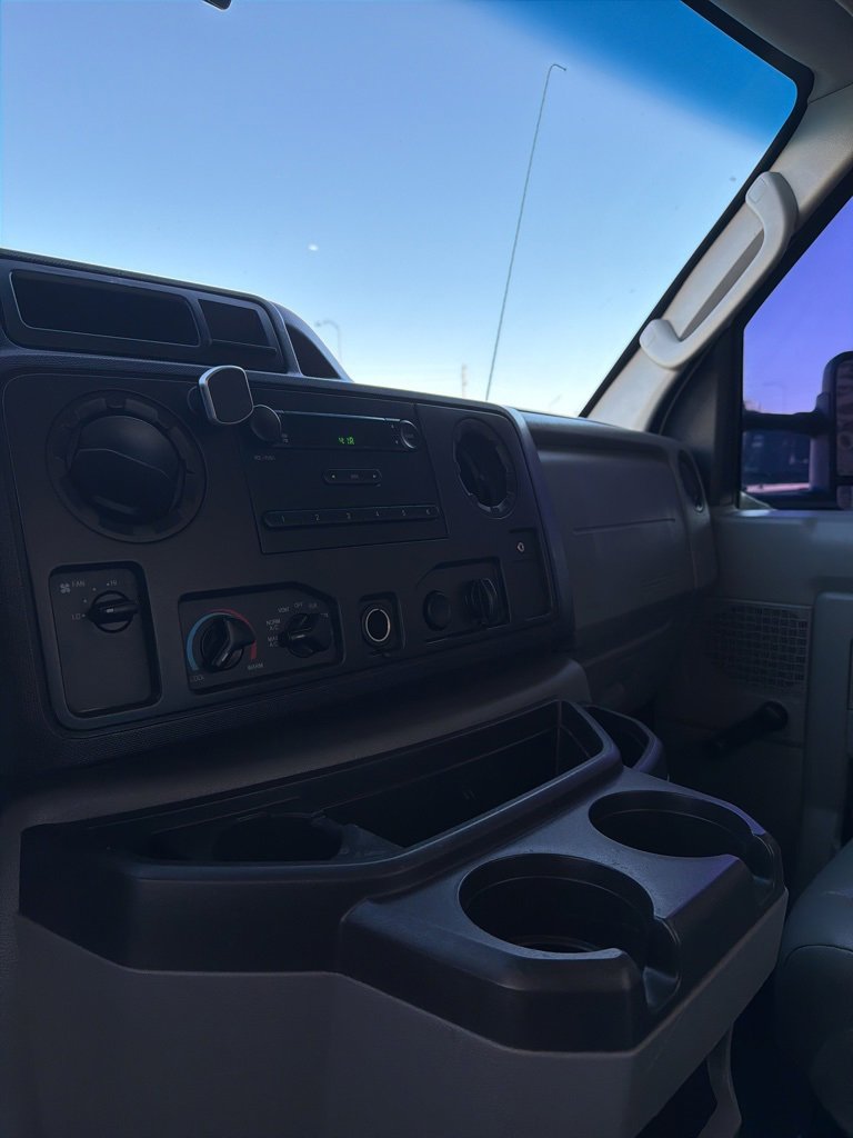Used 2019 Ford E-350 and Econoline 350 Super Duty image 25