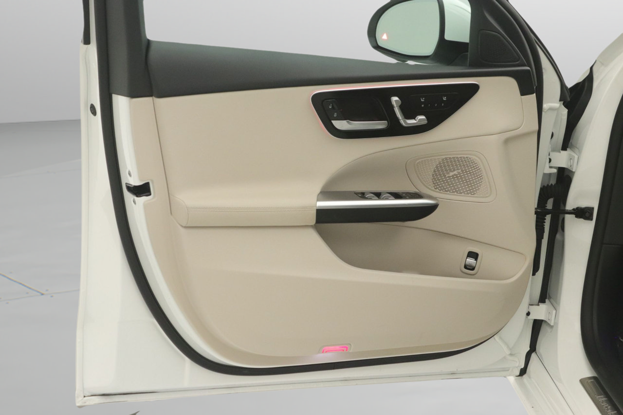 Certified 2024 Mercedes-Benz C 300 Sedan image 17