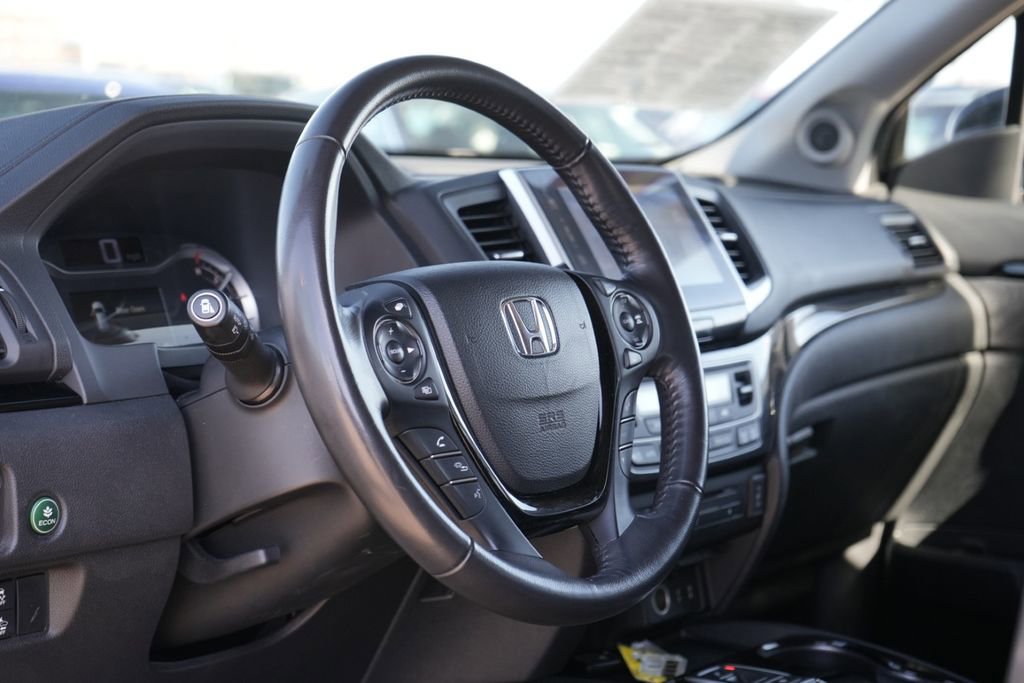 Used 2017 Honda Pilot Touring image 29