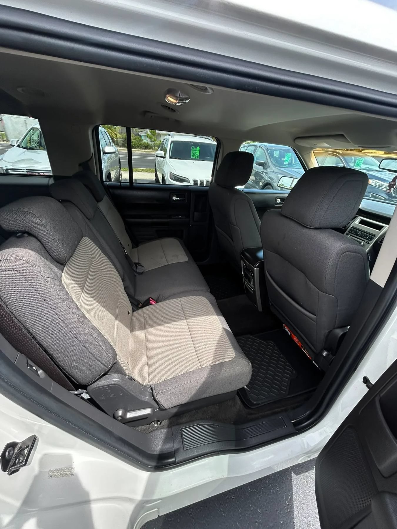 Used 2010 Ford Flex SE FWD image 16