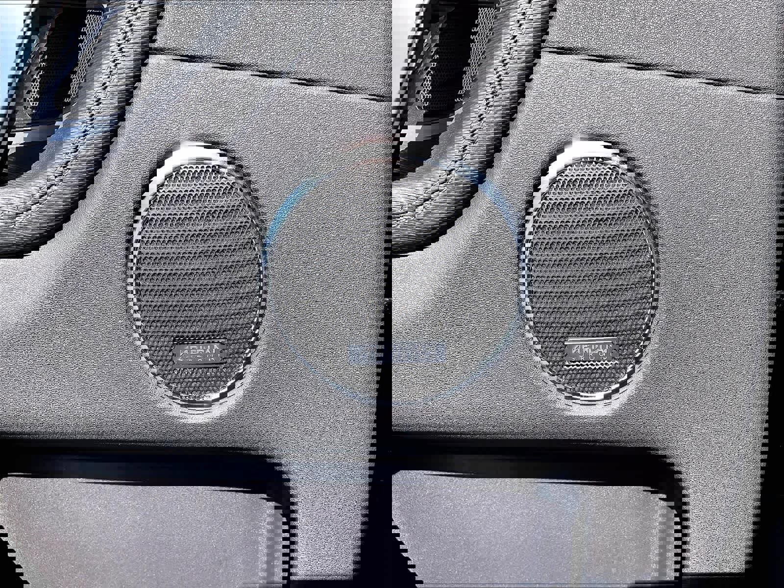 Used 2025 Land Rover Discovery Sport Dynamic SE AWD/4WD image 35