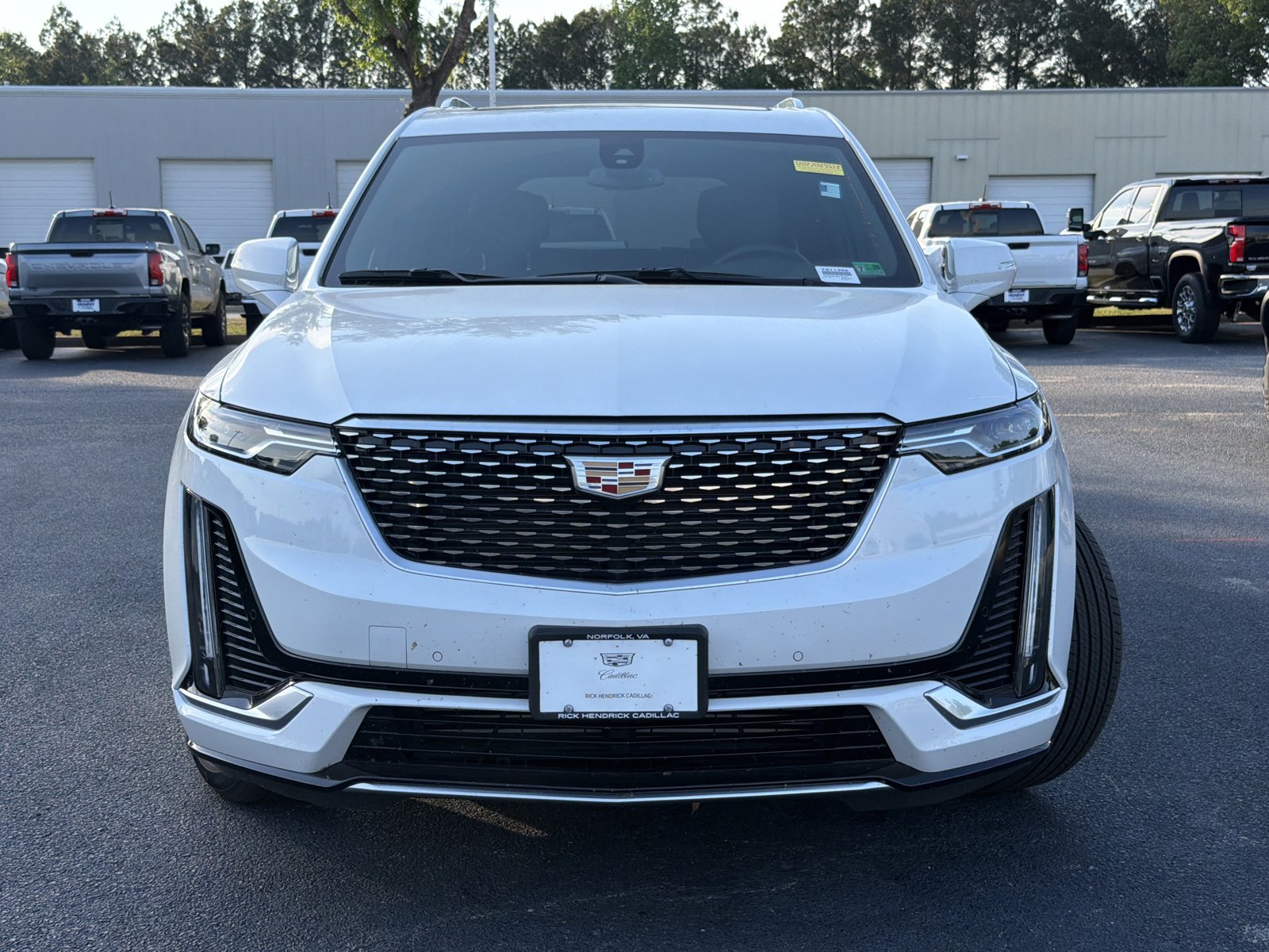 Used 2025 Cadillac XT6 Luxury image 6