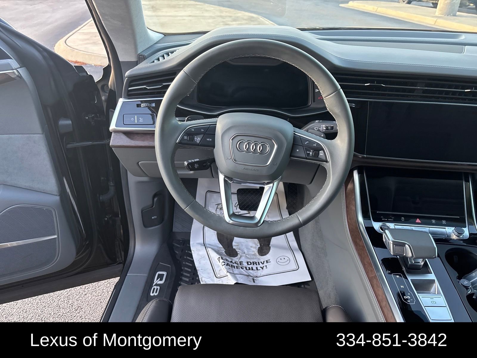 Used 2024 Audi Q8 Prestige image 13