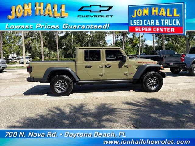 Used 2025 Jeep Gladiator Mojave w/ Convenience Group AWD/4WD image 14