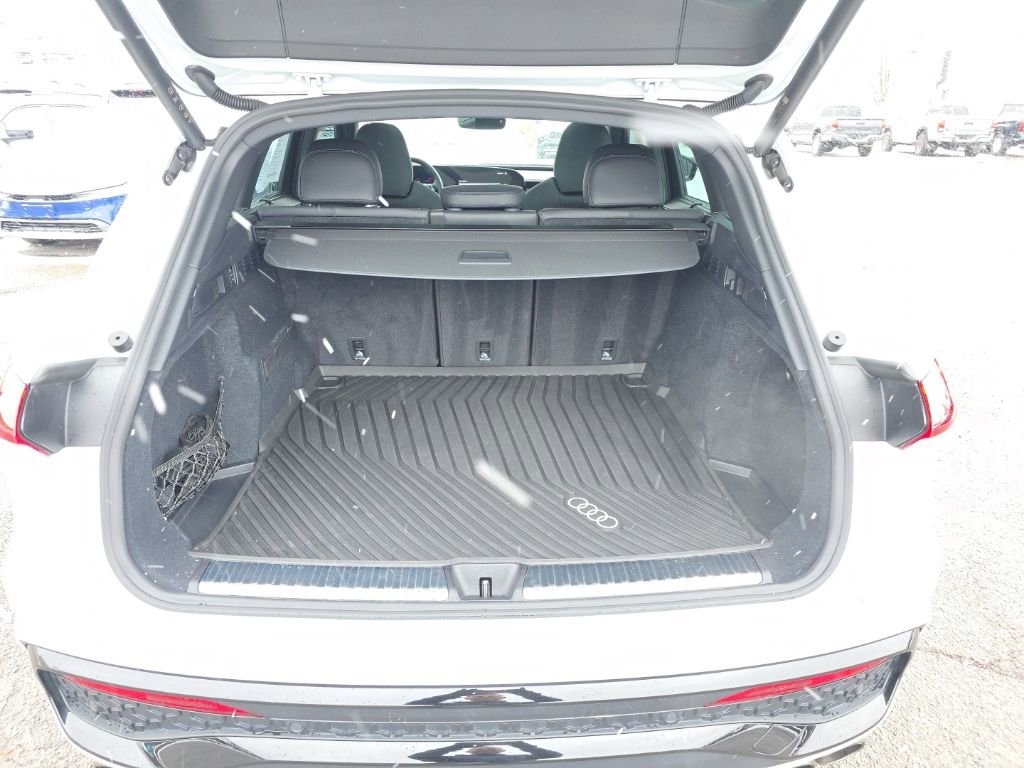 Used 2025 Audi SQ5 Premium Plus image 6