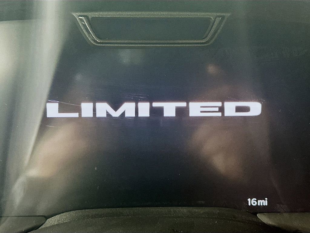 New 2025 RAM 3500 Limited w/ Towing Technology Group image 12