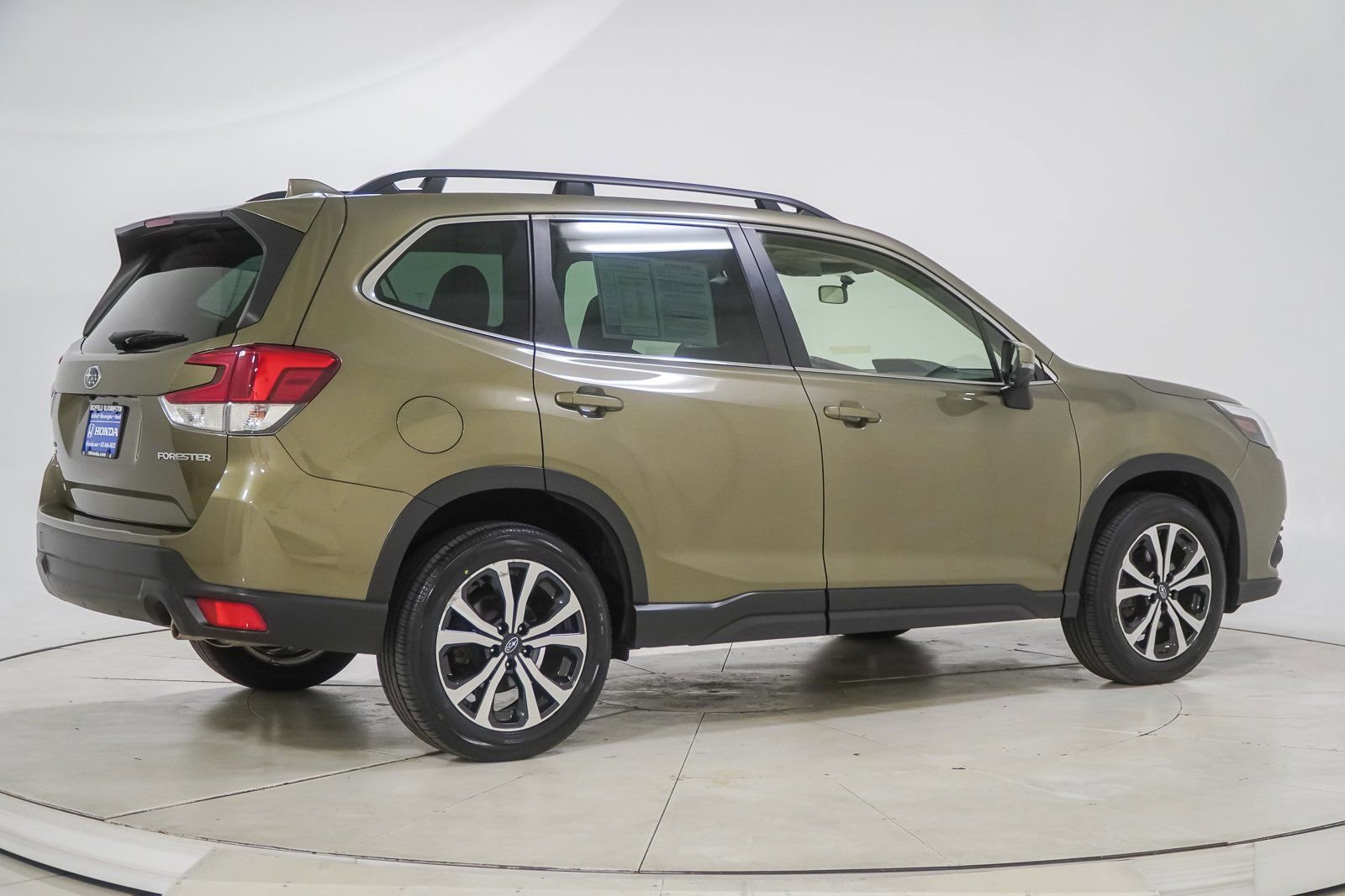 Used 2023 Subaru Forester Limited AWD/4WD image 14