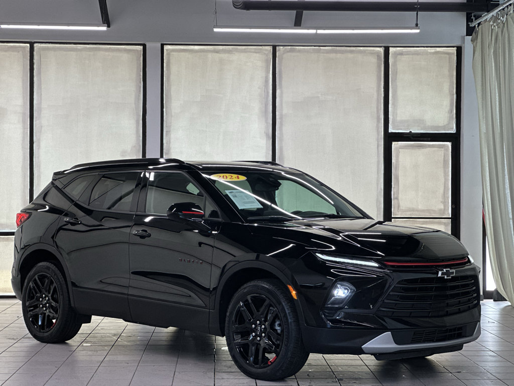 Certified 2024 Chevrolet Blazer LT w/ Redline Edition FWD image 1