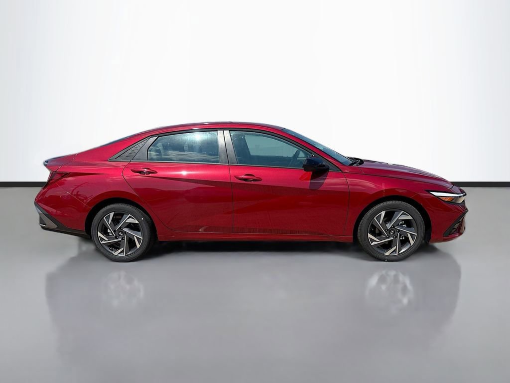 New 2025 Hyundai Elantra Sport image 4