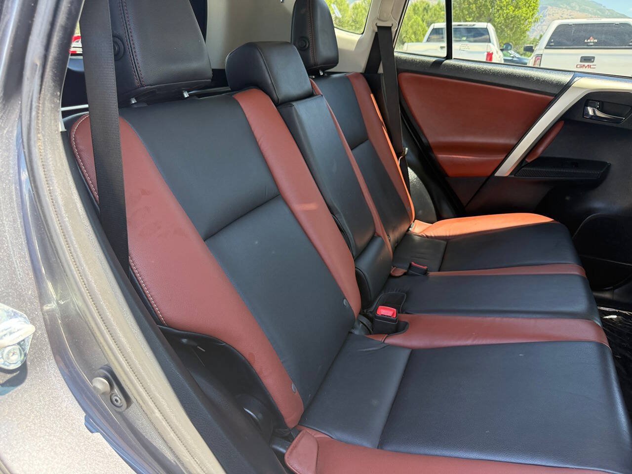 Used 2014 Toyota RAV4 Limited w/ Technology Package FWD image 22