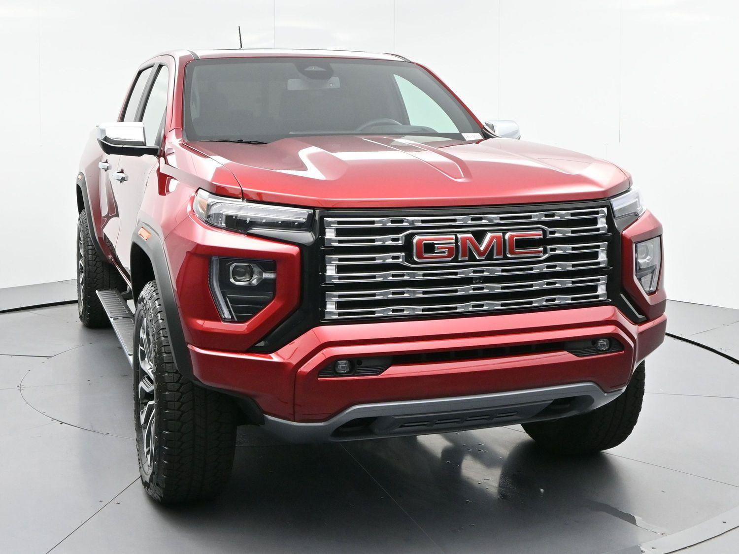 Used 2026 GMC Canyon Denali AWD/4WD image 2