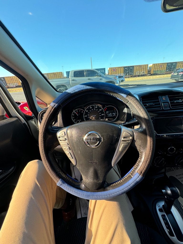 Used 2016 Nissan Versa Note SV FWD image 38