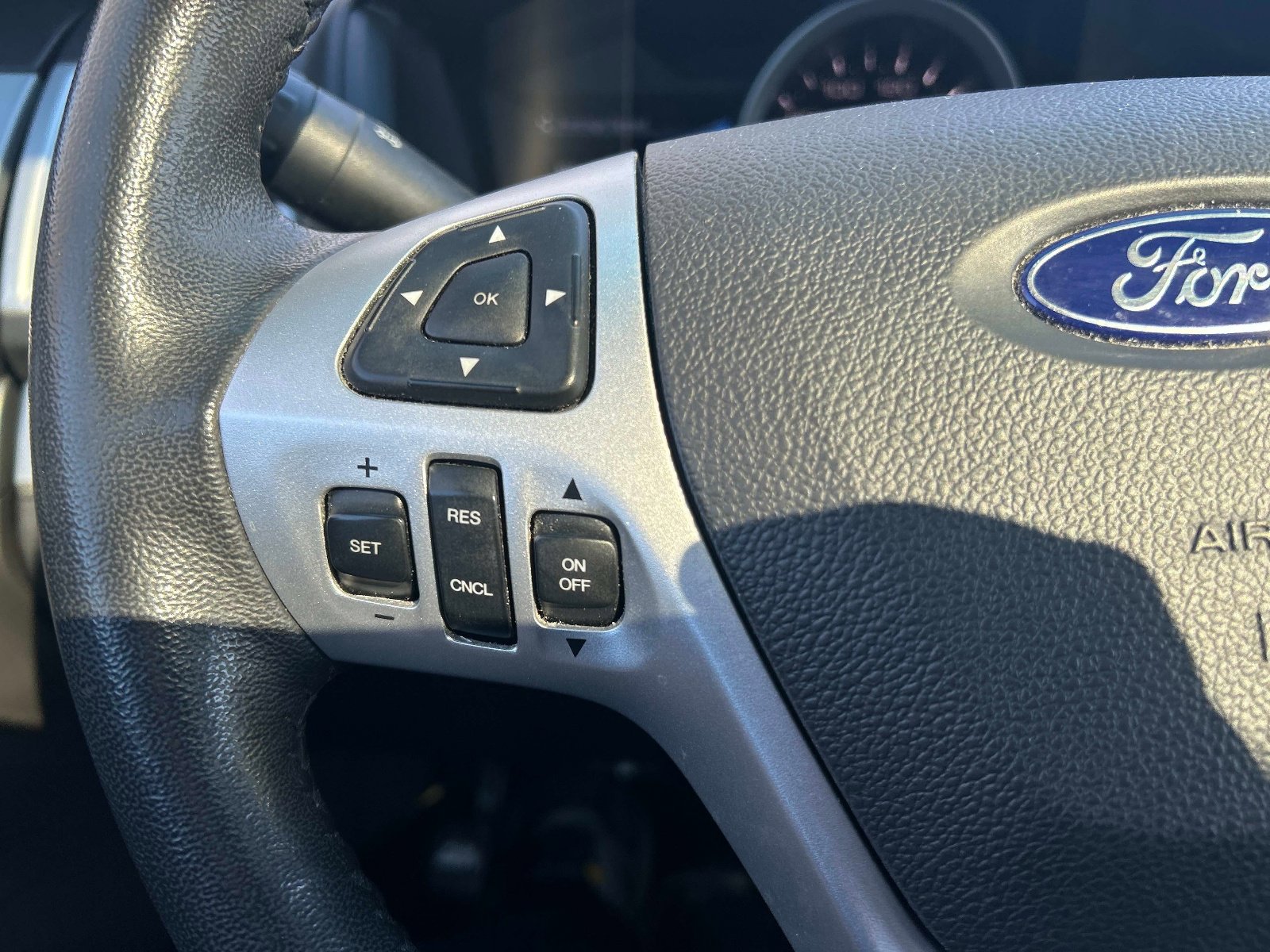 Used 2014 Ford Explorer XLT w/ Equipment Group 202A image 24