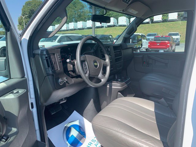 Used 2018 Chevrolet Express 3500 LS RWD image 18