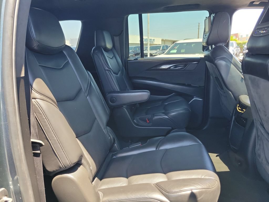 Used 2019 Cadillac Escalade ESV Platinum AWD/4WD image 28