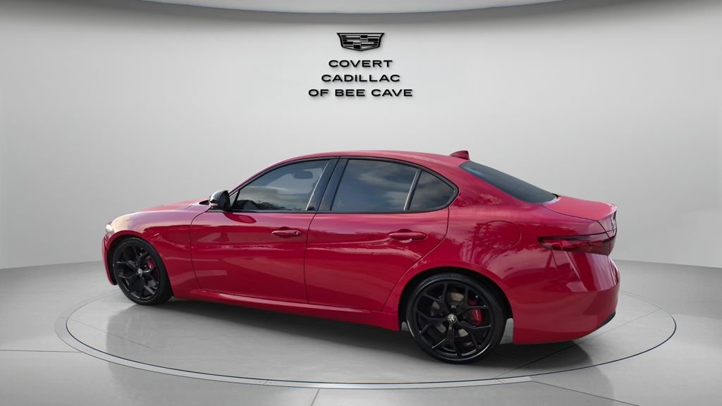 Used 2019 Alfa Romeo Giulia w/ Nero Edizione image 6