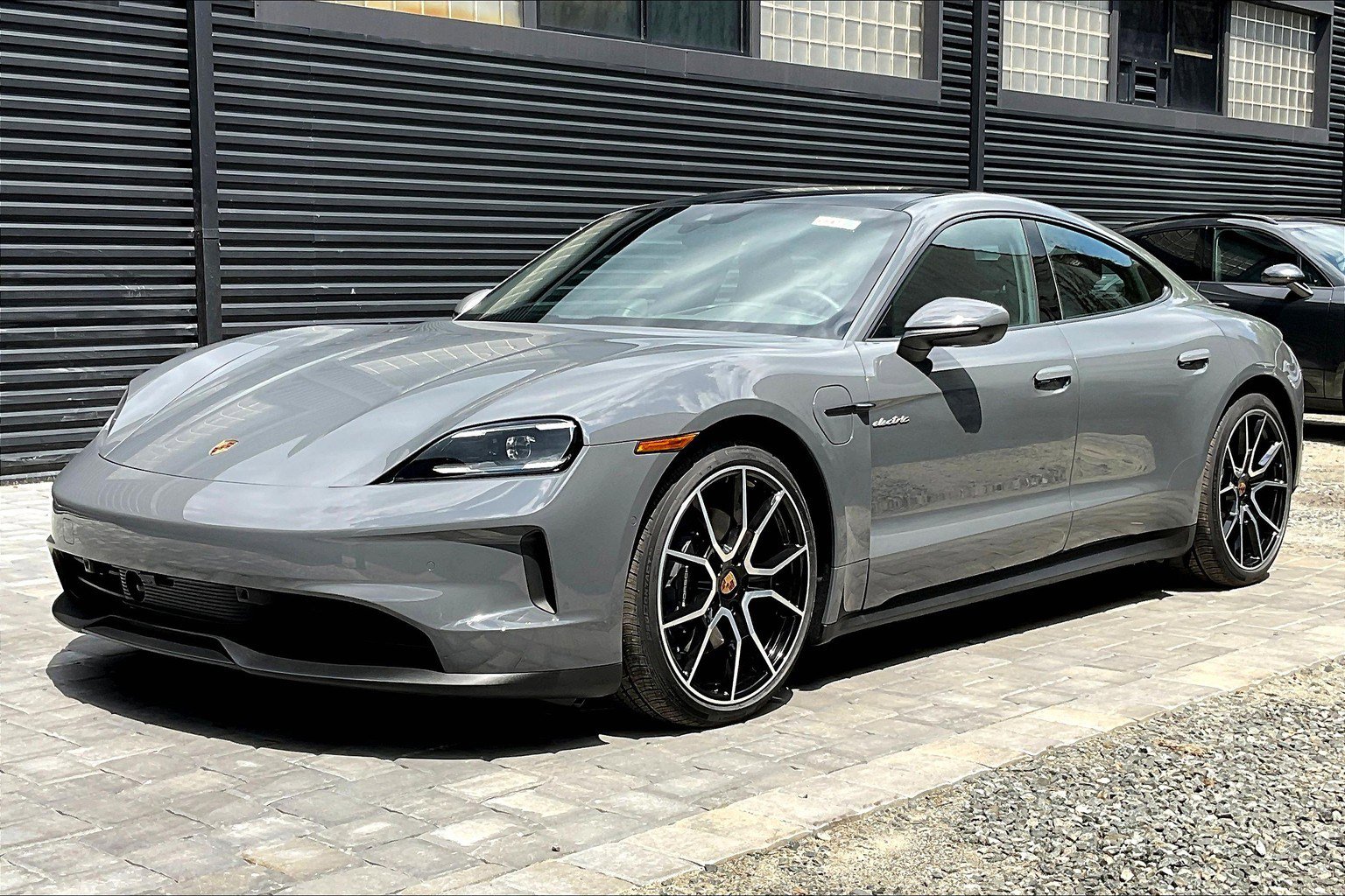 New 2025 Porsche Taycan image 1