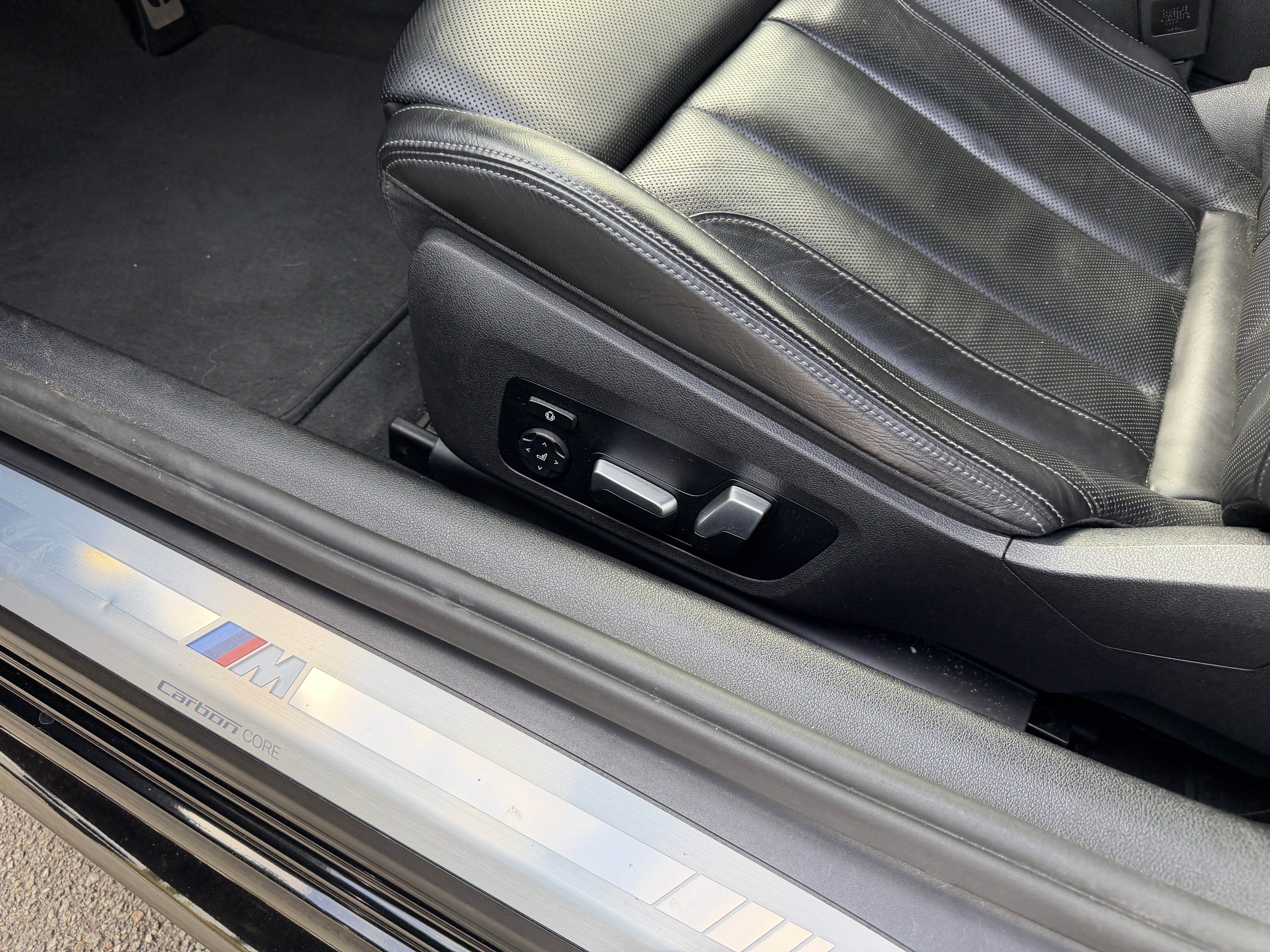 Used 2021 BMW 840i Coupe w/ M Sport Package image 18