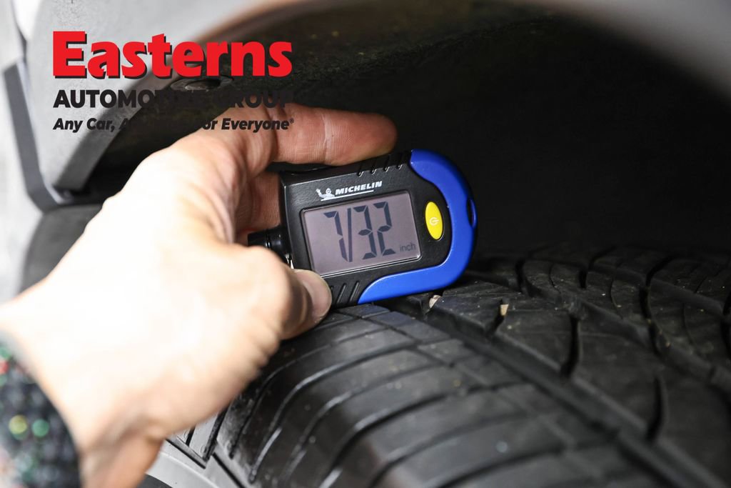 Used 2021 Chevrolet Traverse LT AWD/4WD image 28