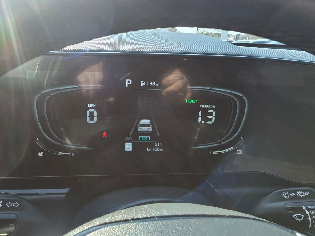 Used 2025 Kia Niro EX image 21