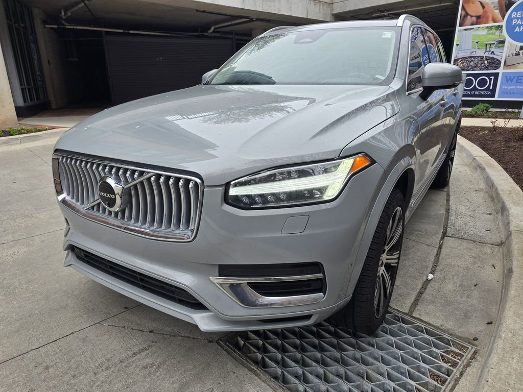 Used 2025 Volvo XC90 T8 Plus w/ Protection Package Premier image 3