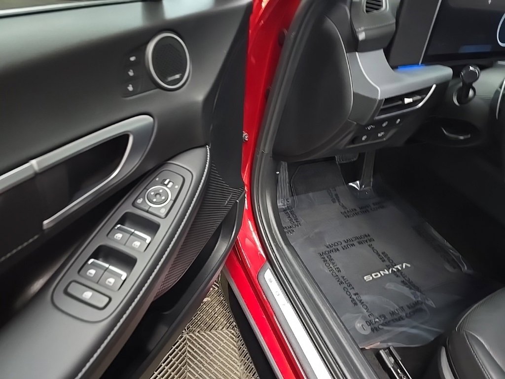 Used 2024 Hyundai Sonata Limited image 31
