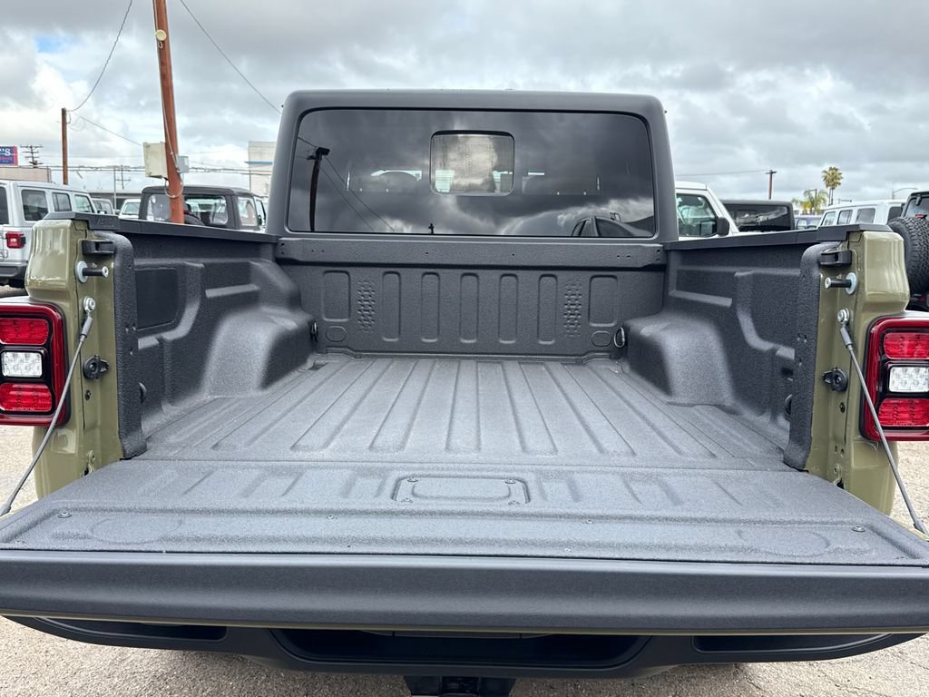 New 2026 Jeep Gladiator Willys AWD/4WD image 10